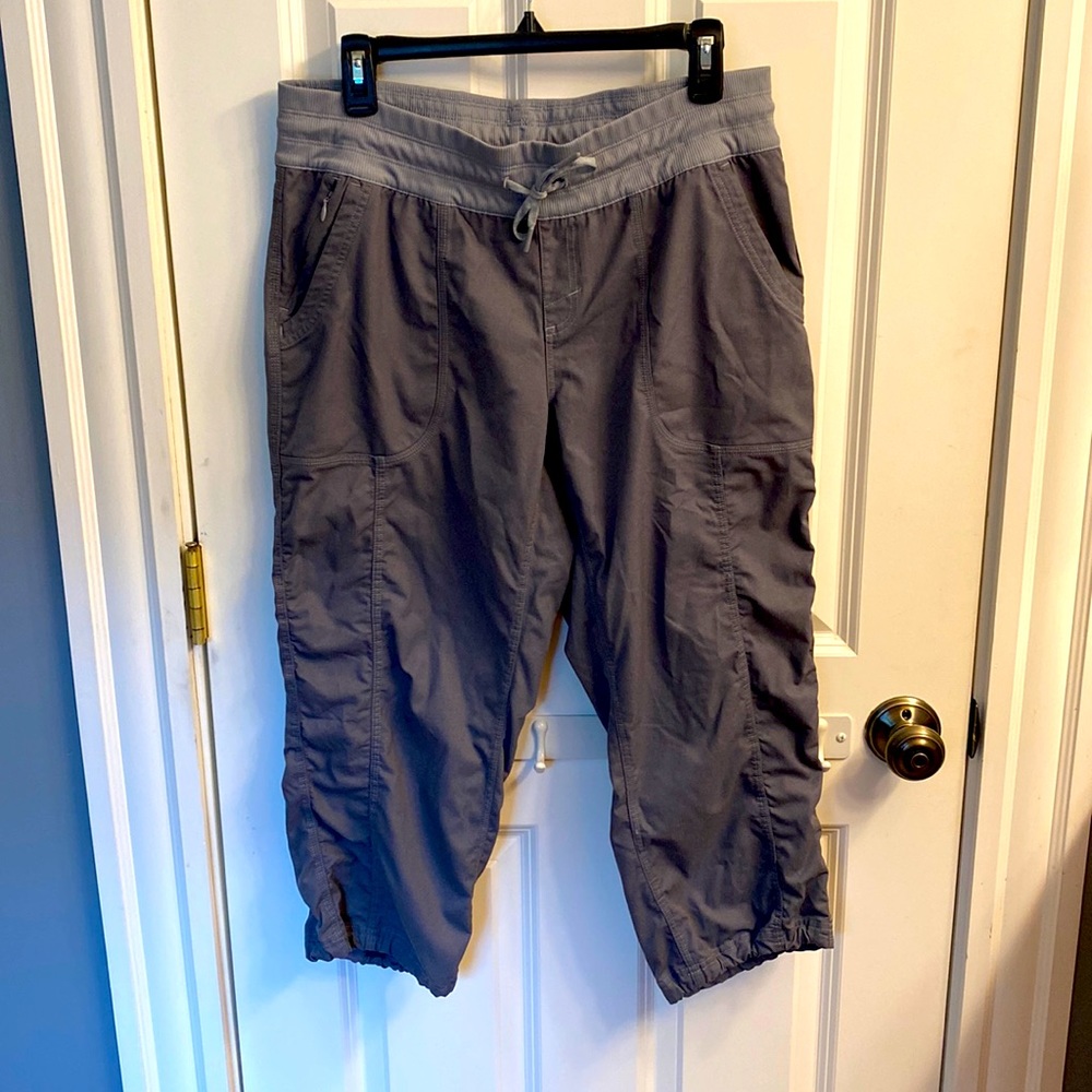 The North Face cropped pants women’s M